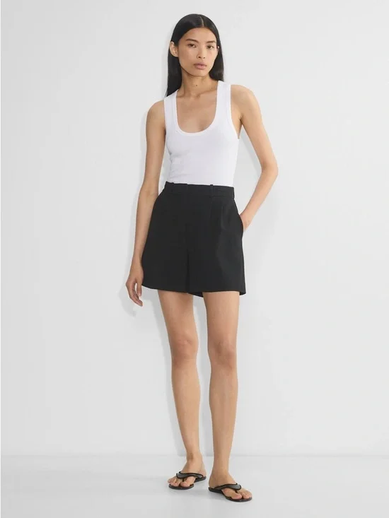 Aritzia Babaton Pleated Mid Thigh Short Size 6 - Picture 8 of 8